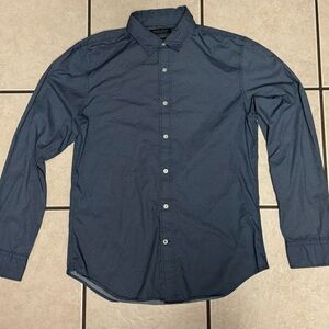 Banana Republic Grant Fit Button Up Long Sleeved Shirt